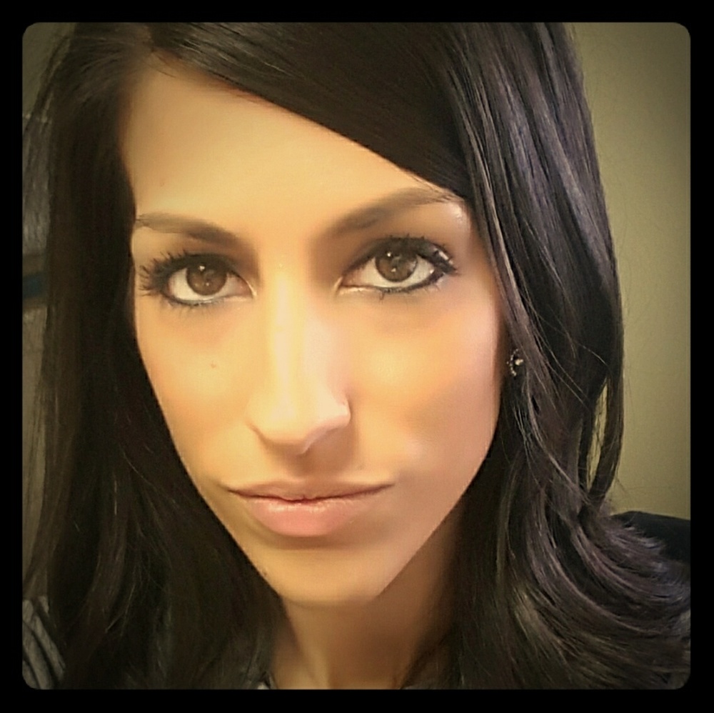 Meet your Posher, Stephanie